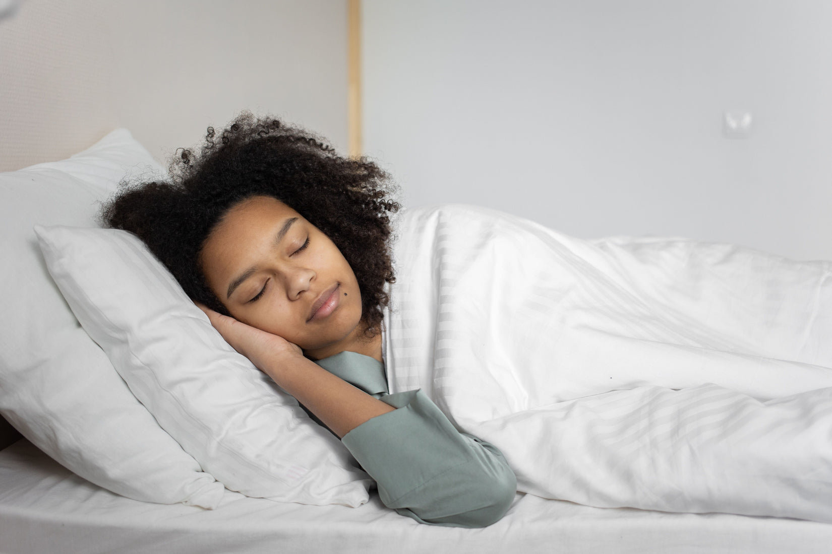 Can a Smartwatch Pulse You Into Sleep? Scientists Just Tested It